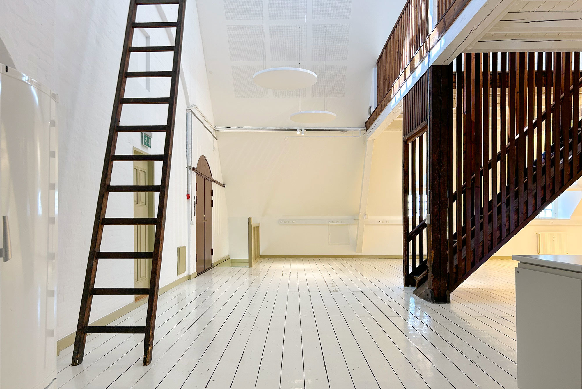 Hack Kampmanns Plads 1-3, 2 th. + 3., 8000 Aarhus C