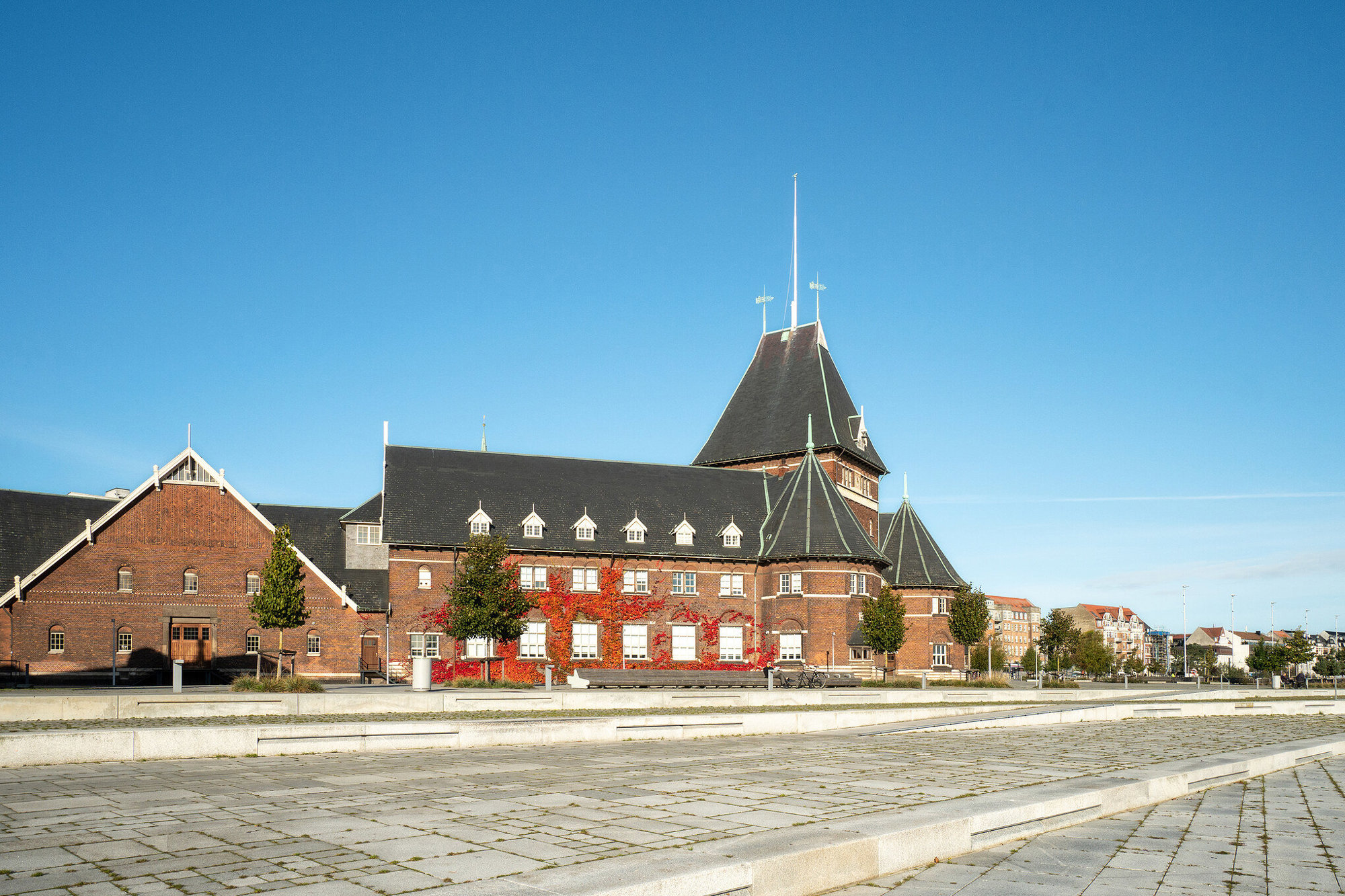 Hack Kampmanns Plads 1-3, 2 th. + 3., 8000 Aarhus C