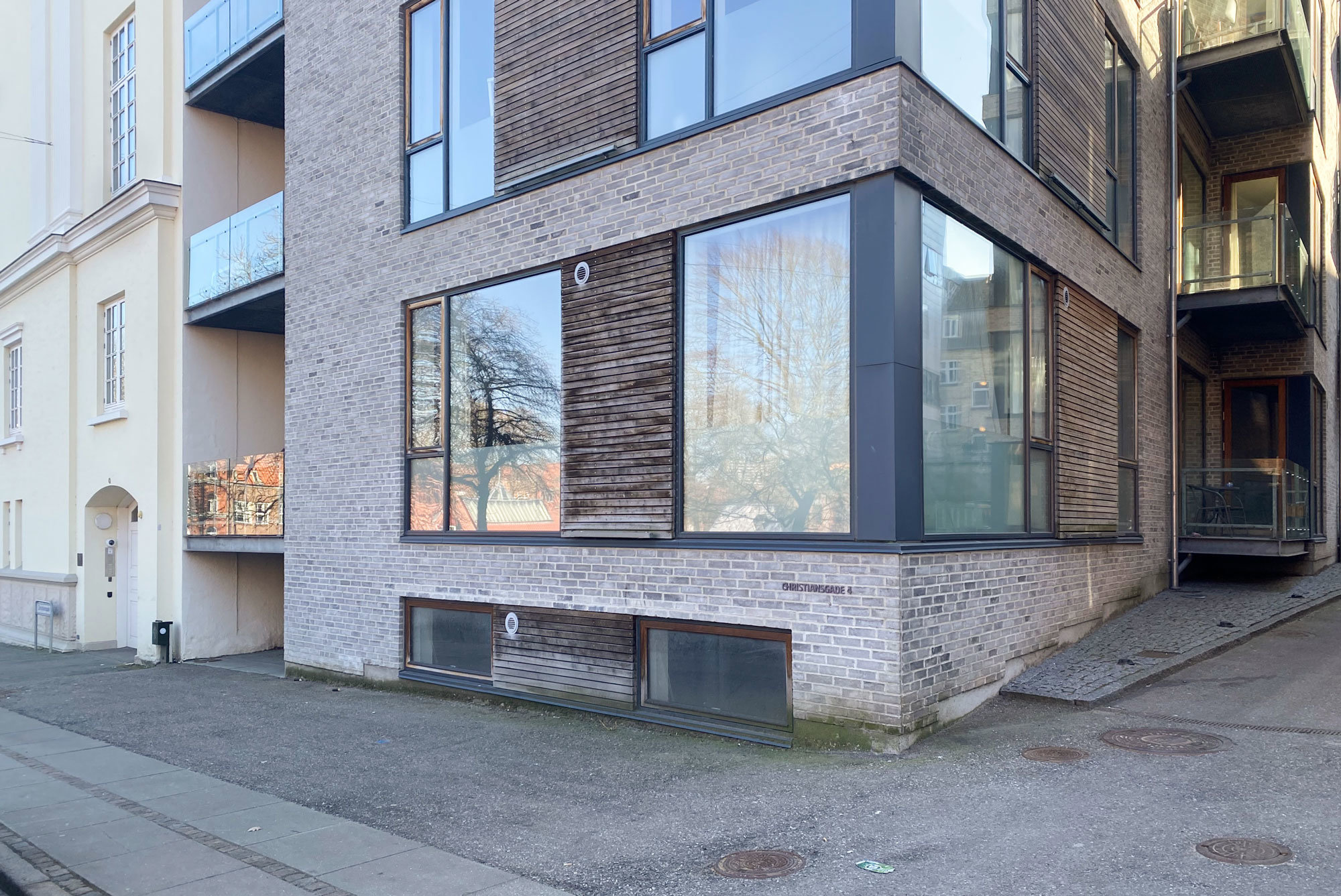 Lyst kælderlejemål centralt i Aarhus C