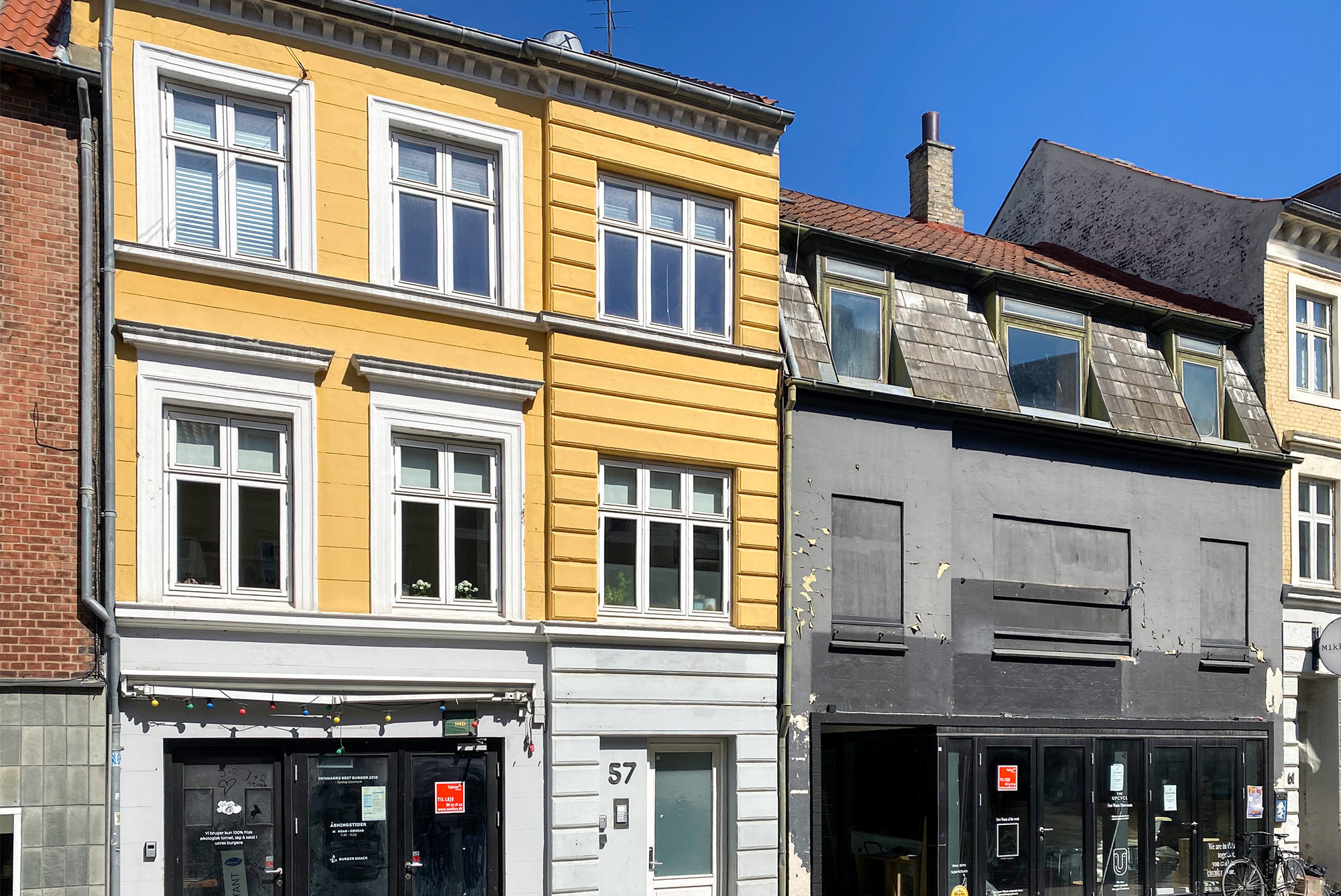 Lys og rummelig 1ér på kvisten