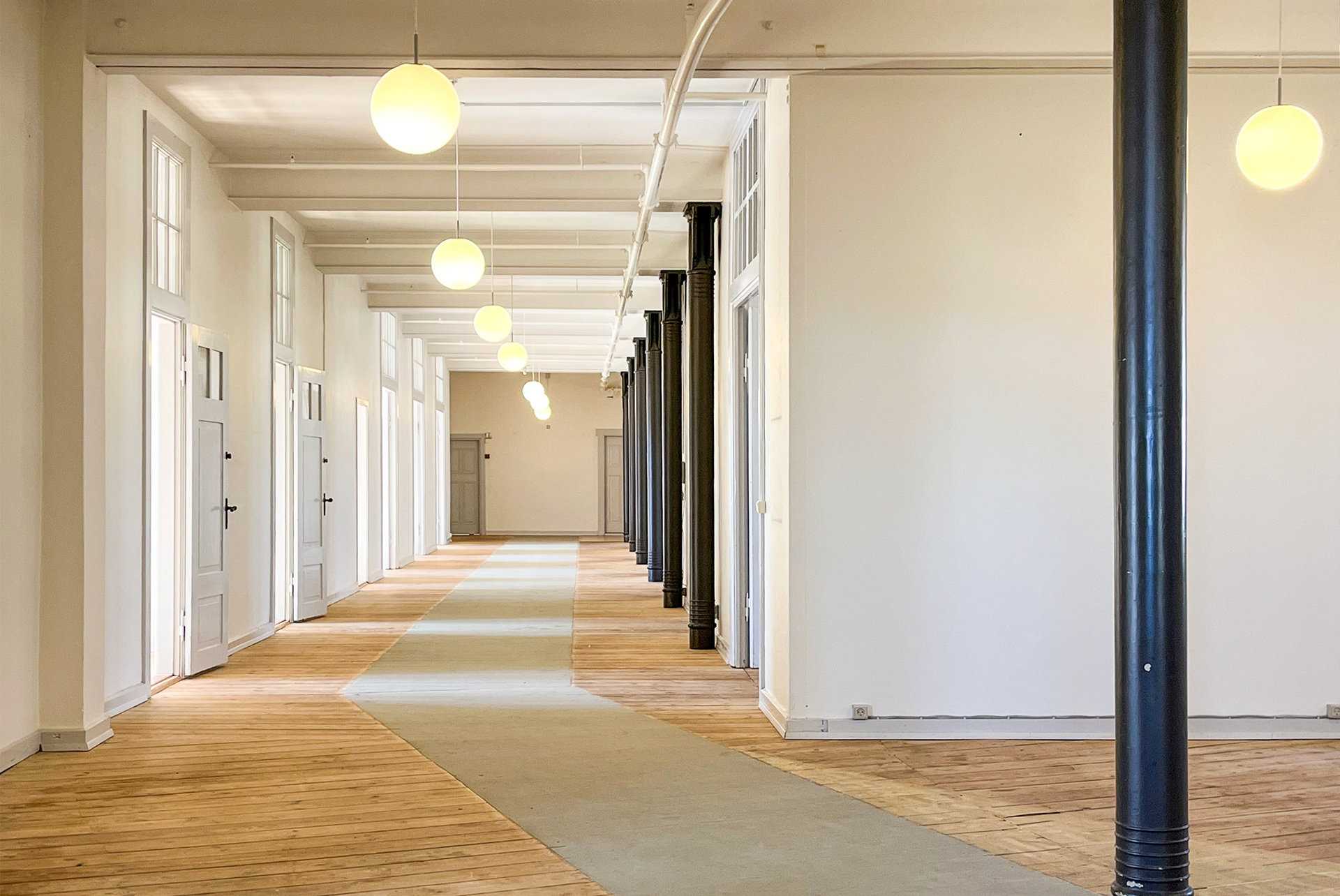 Stort kontorlejemål i det smukke Toldkammer