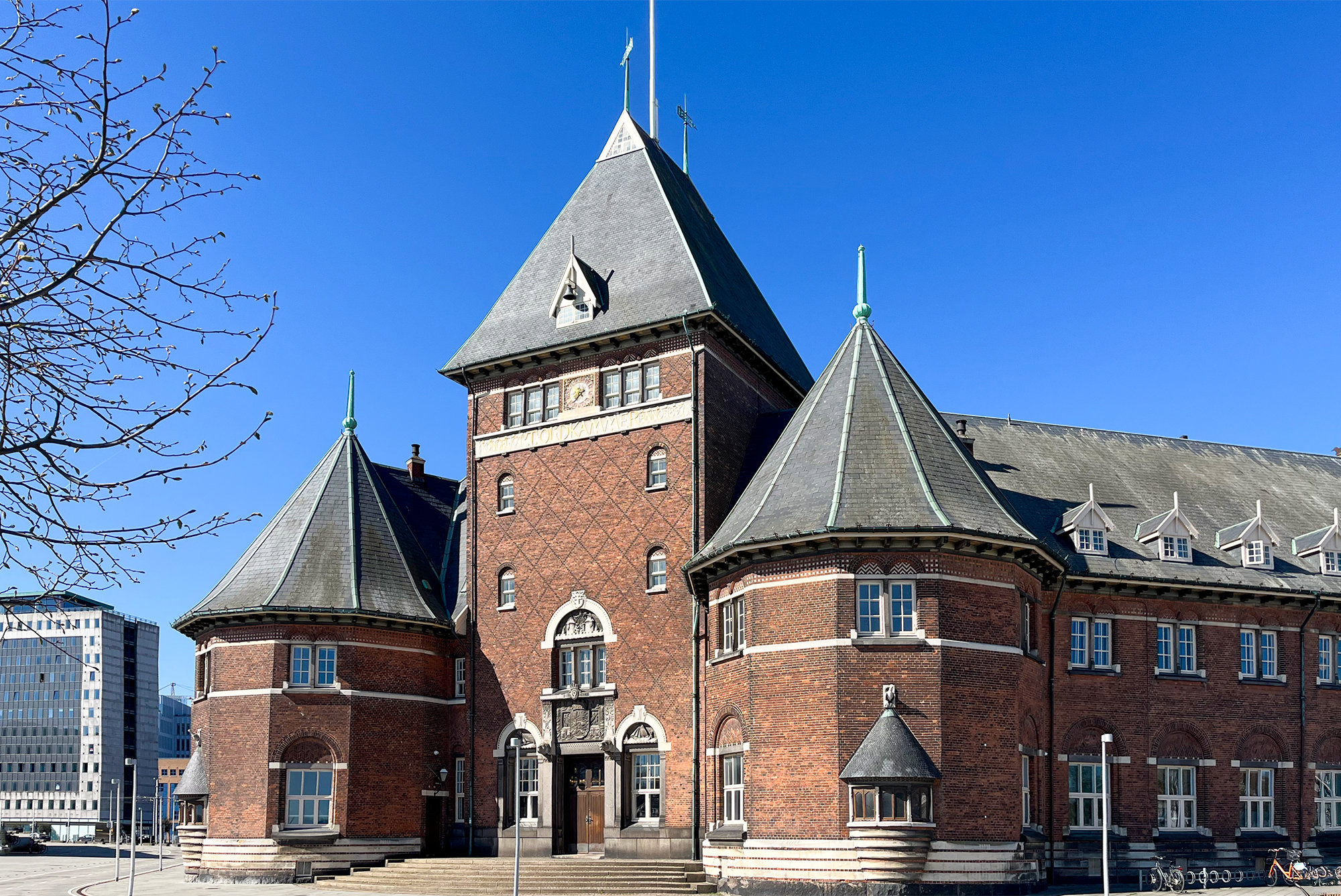 Hack Kampmanns Plads 1-3, 8000 Aarhus C