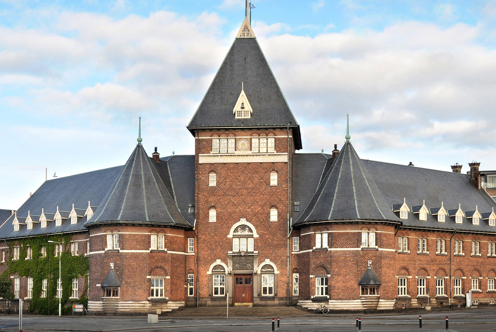 108 m² i historisk erhvervslejemål - det charmerende Toldkammer